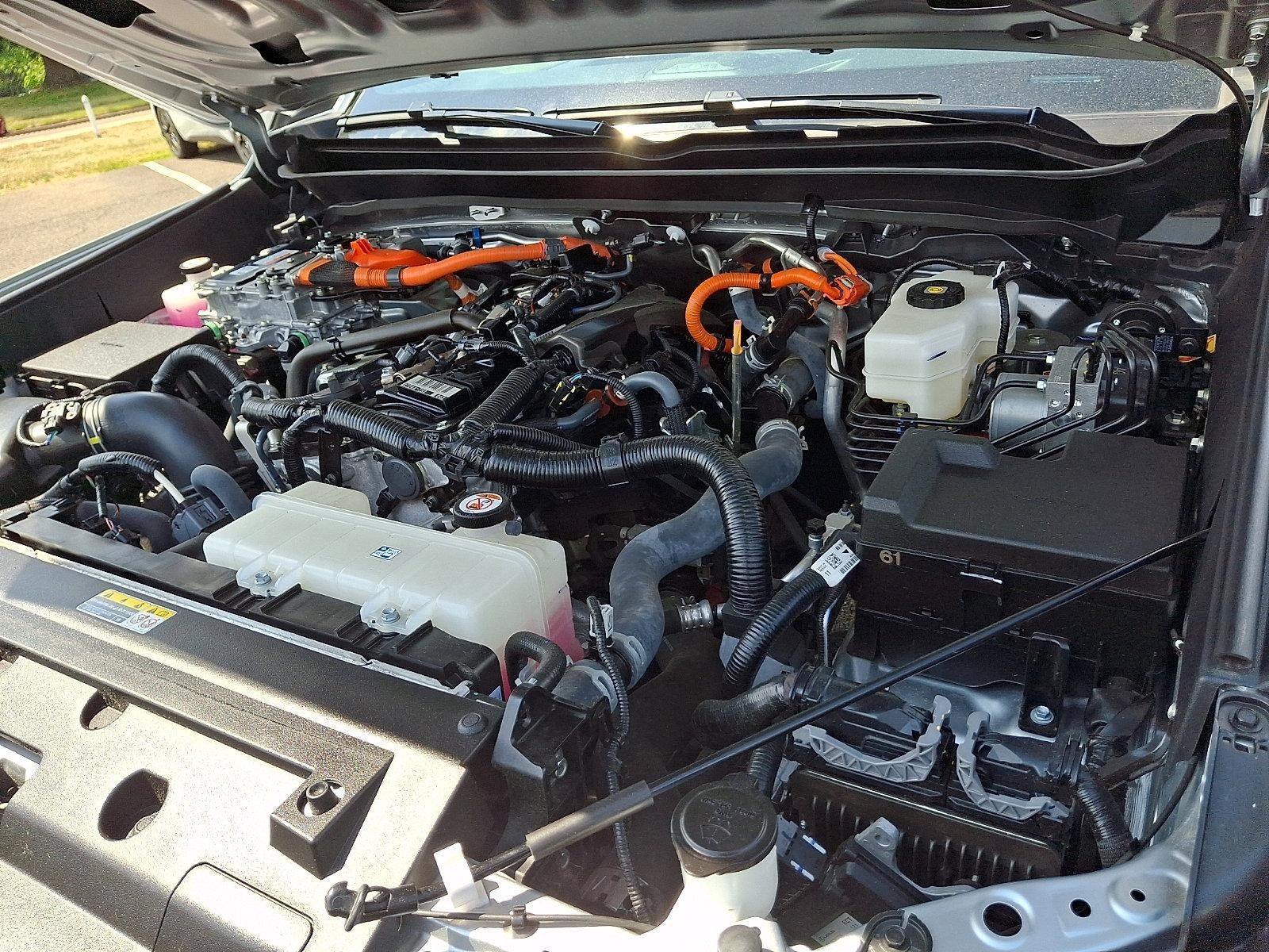 2025 Toyota Tacoma 4WD 4WD TRD Off Road Hybrid Double Cab 5' Bed AT (Natl)
