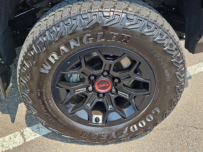 2024 Toyota Tacoma 4WD 4WD TRD Pro Hybrid Double Cab 5' Bed AT (Natl)
