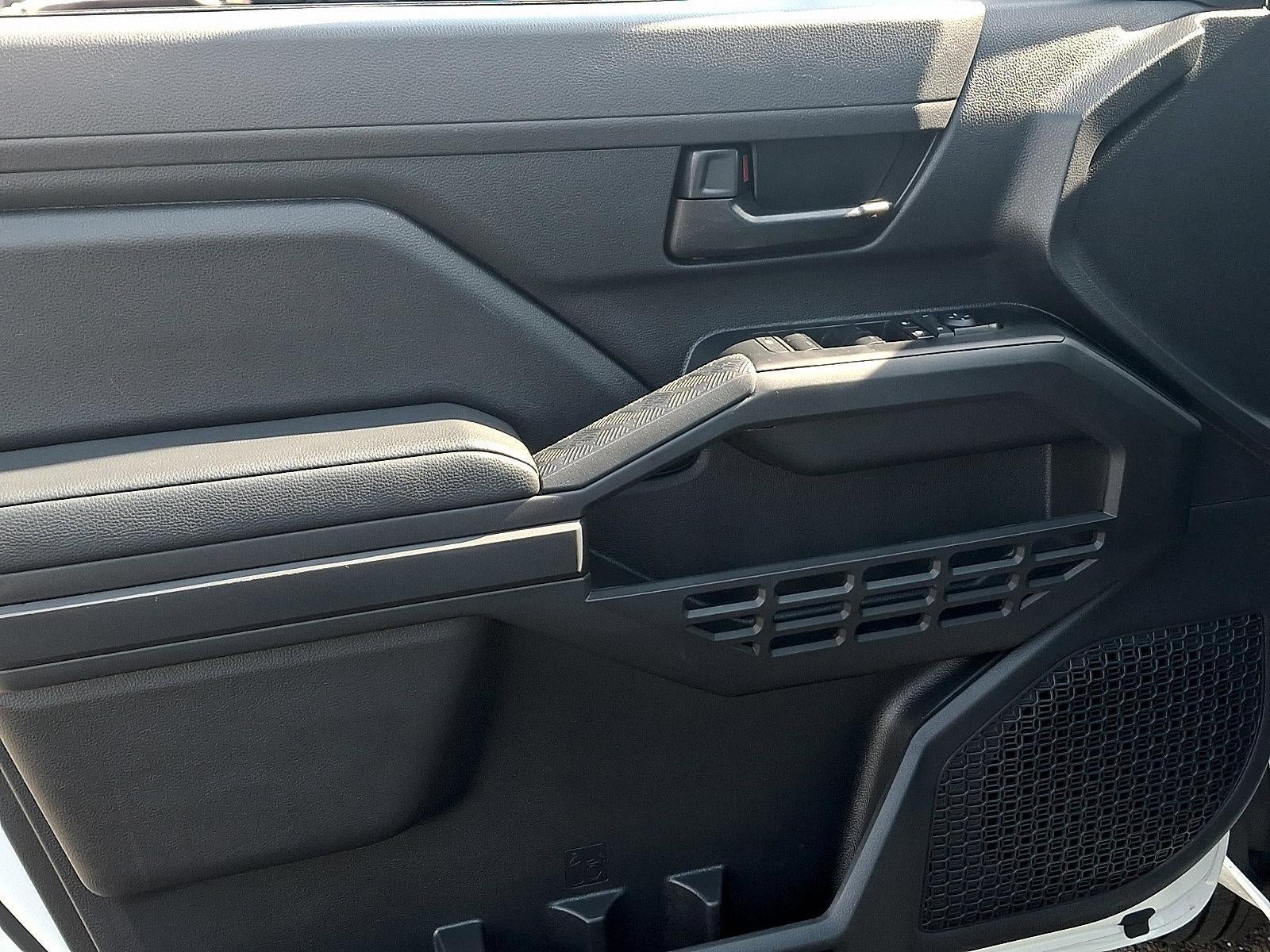 2025 Toyota Tacoma 4WD 4WD SR Double Cab 5' Bed AT (GS)