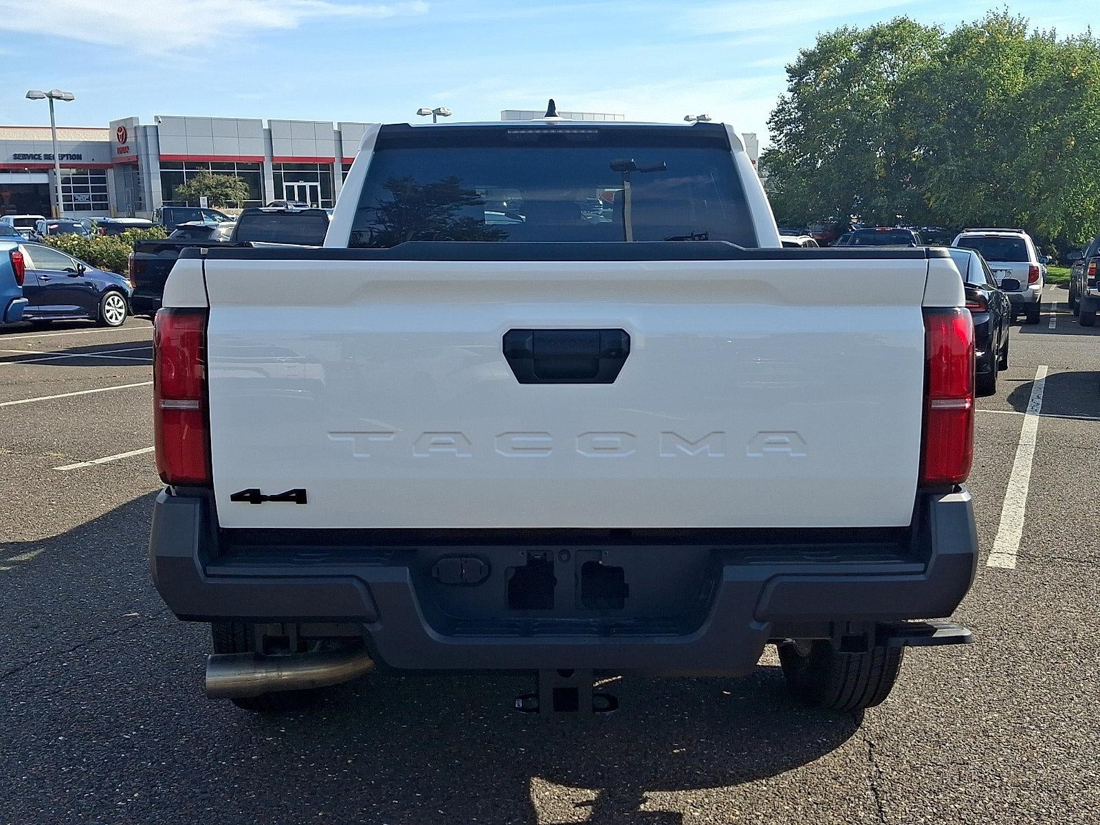 2025 Toyota Tacoma 4WD 4WD SR Double Cab 5' Bed AT (GS)