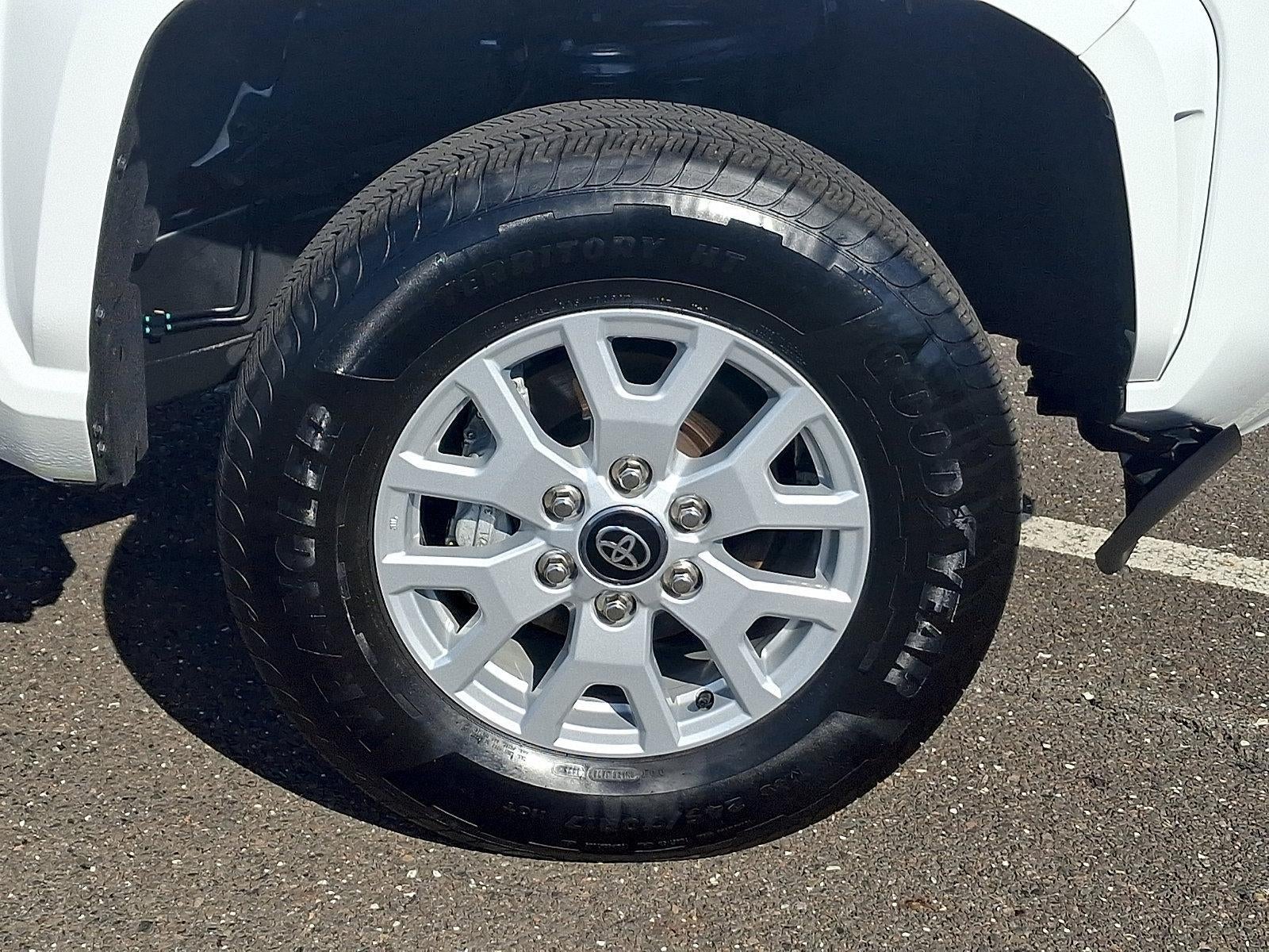 2025 Toyota Tacoma 4WD 4WD SR Double Cab 5' Bed AT (GS)