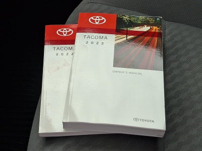 2022 Toyota Tacoma 2WD 2WD SR Access Cab 6' Bed I4 AT (GS)