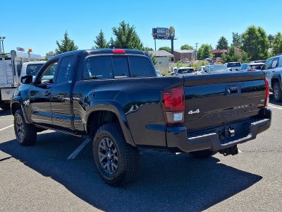 2022 Toyota Tacoma 4WD 4WD SR5 Access Cab 6' Bed V6 AT (SE)