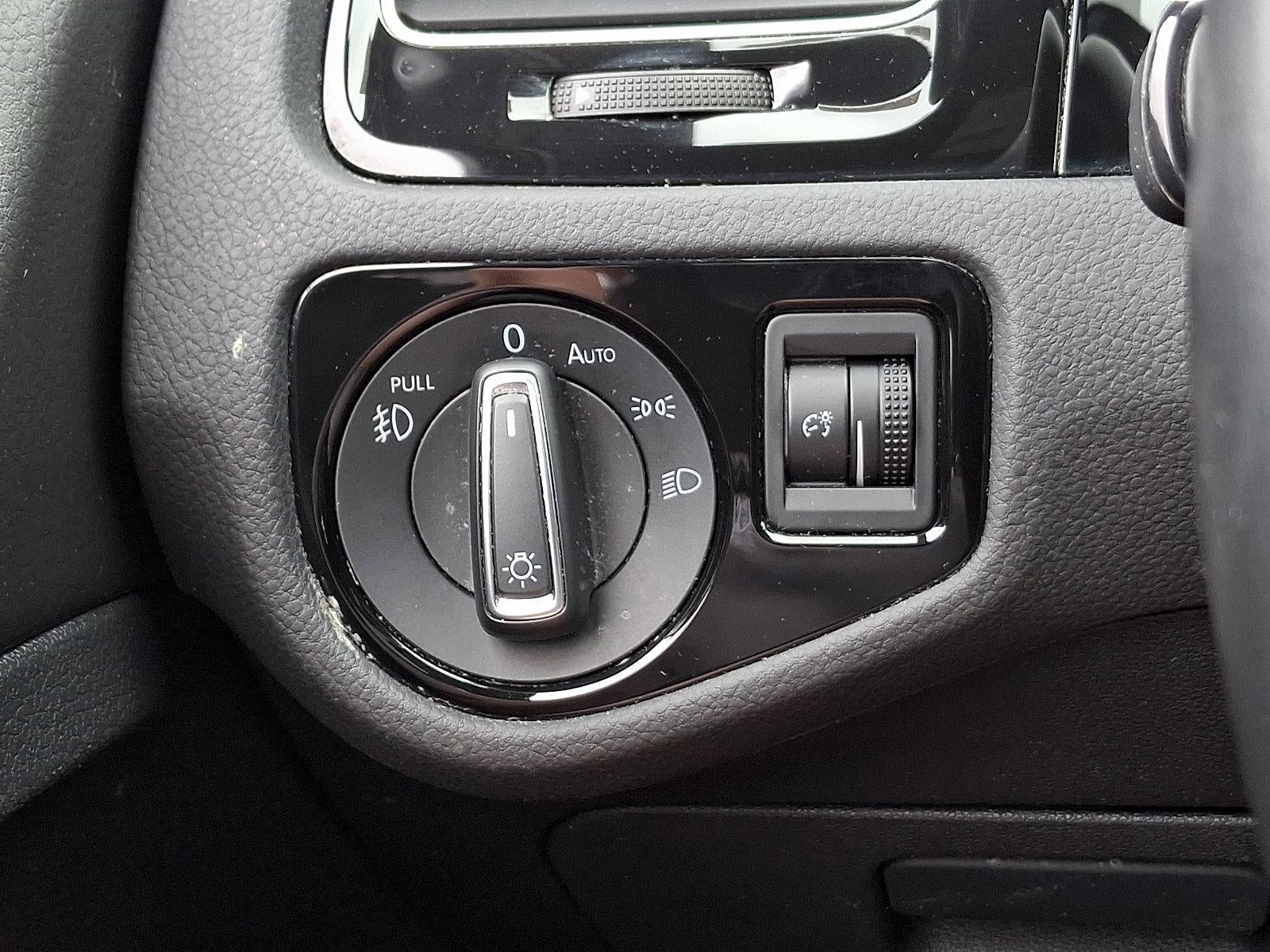 2019 Volkswagen Golf GTI 2.0T SE DSG