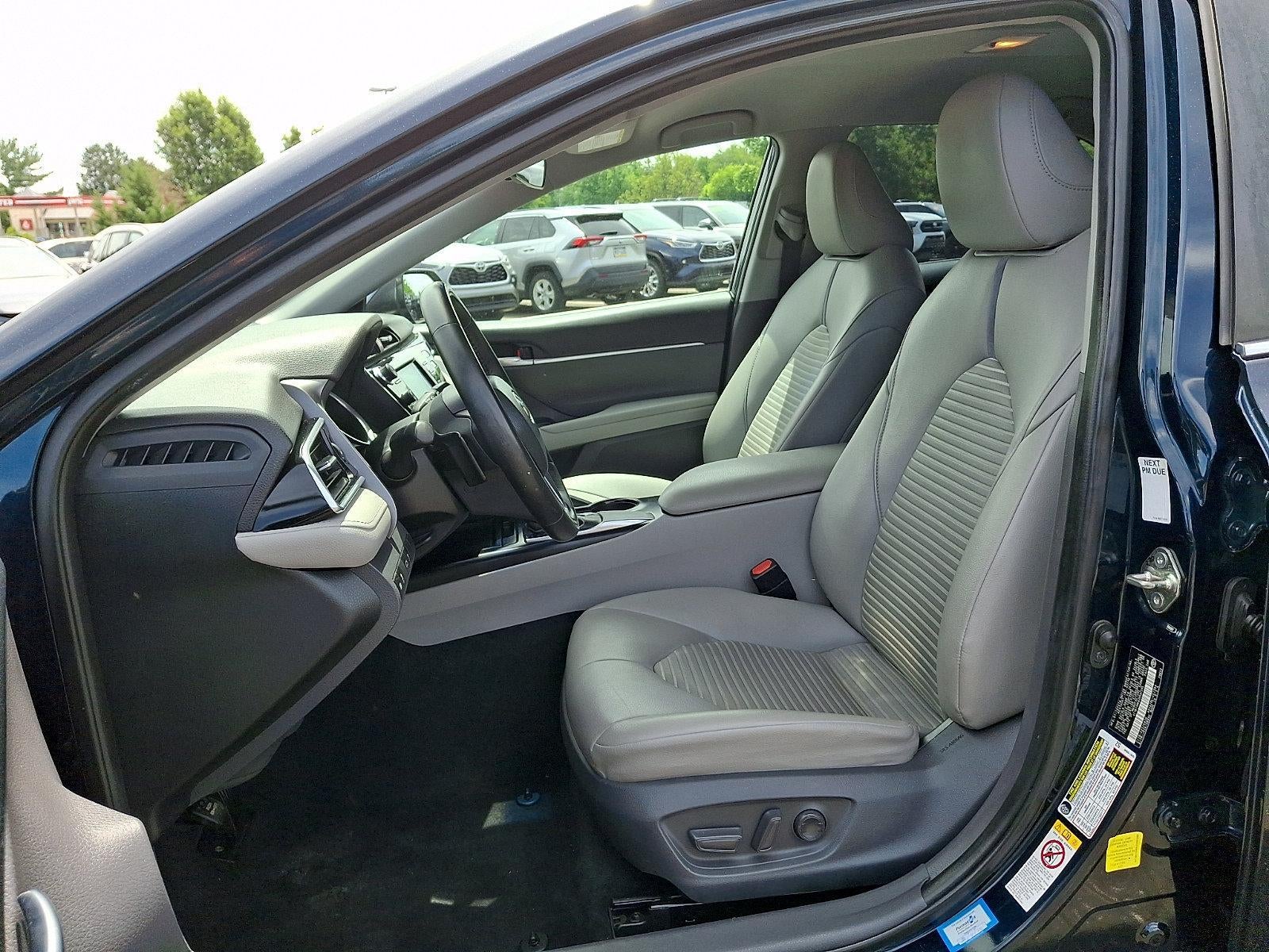 2018 Toyota Camry SE Auto (SE)