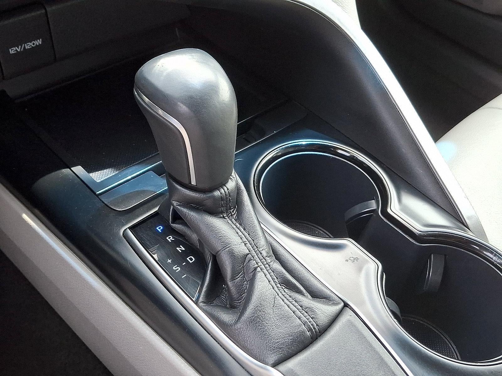2018 Toyota Camry SE Auto (SE)