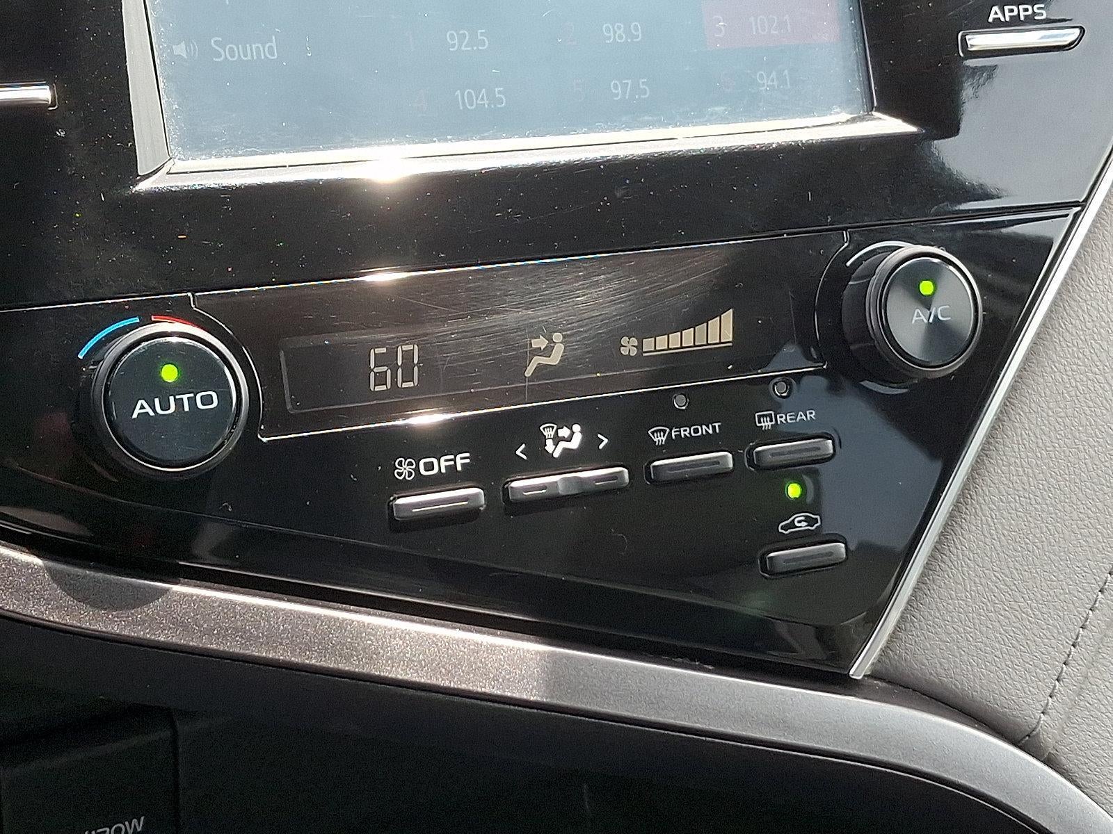 2018 Toyota Camry SE Auto (SE)