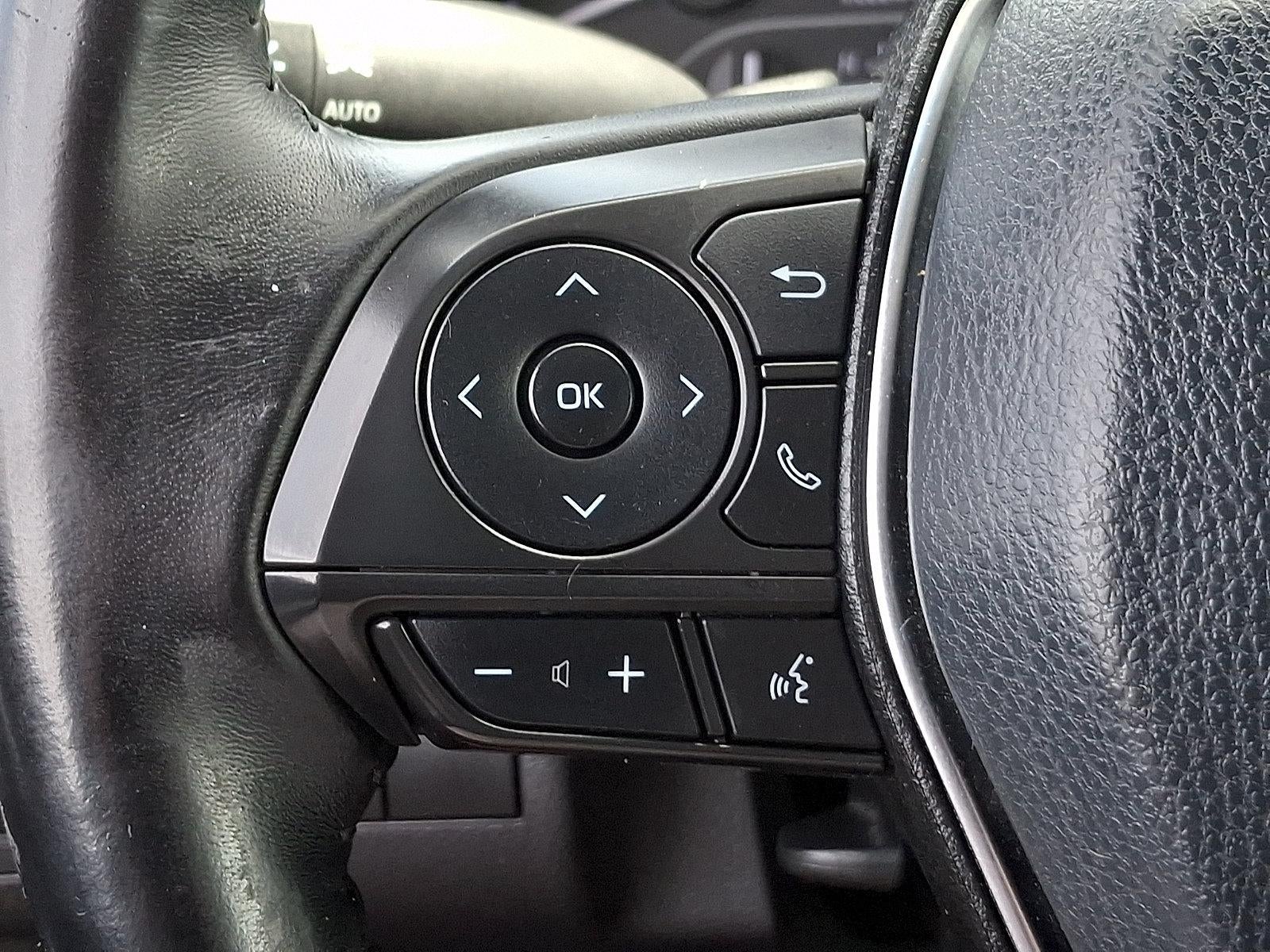 2018 Toyota Camry SE Auto (SE)