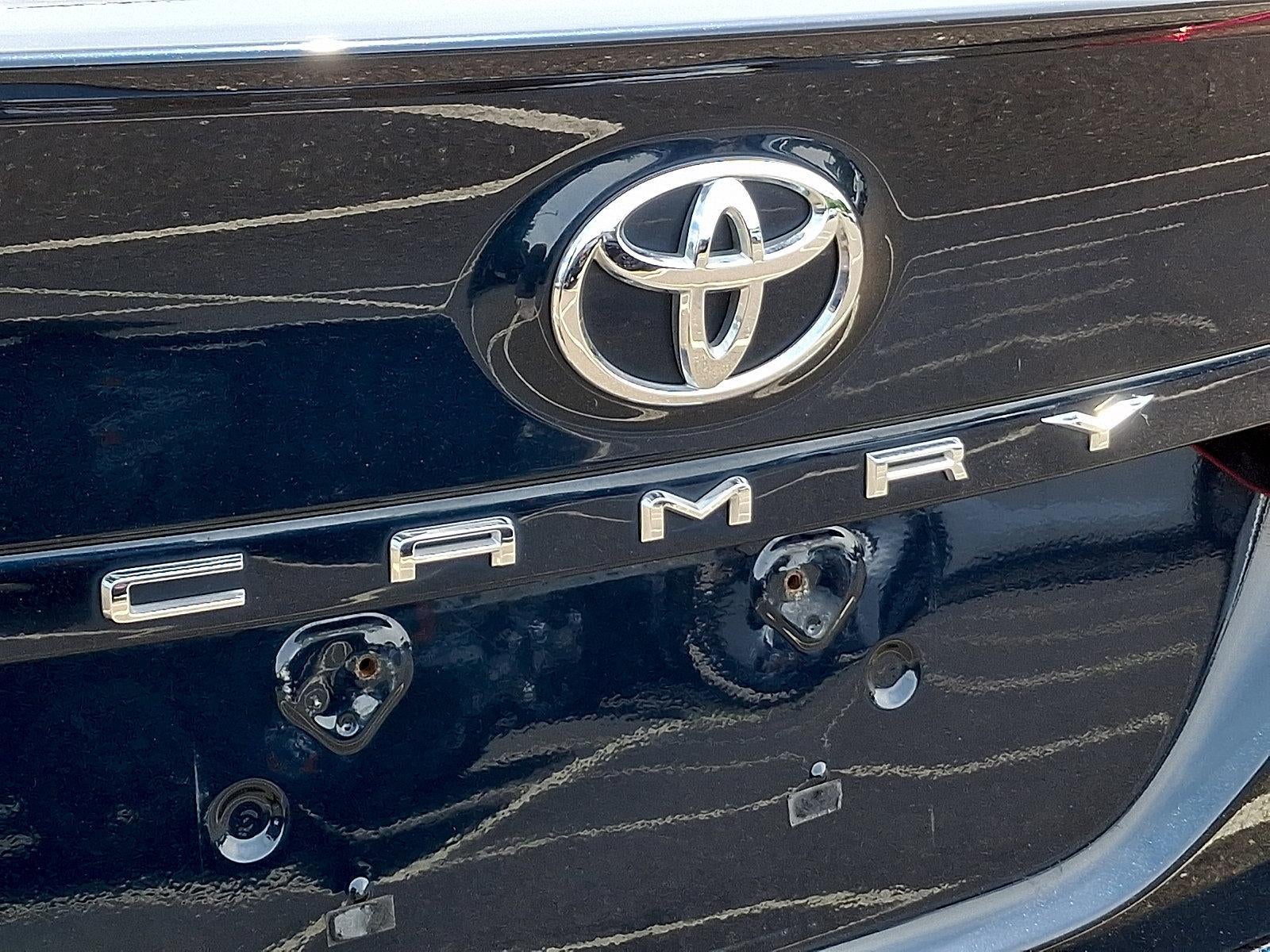 2018 Toyota Camry SE Auto (SE)