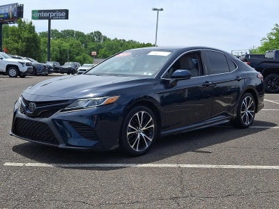 2018 Toyota Camry SE Auto (SE)