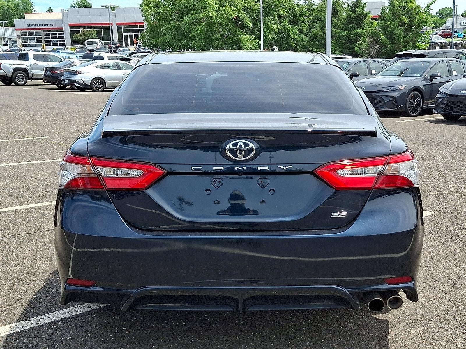 2018 Toyota Camry SE Auto (SE)