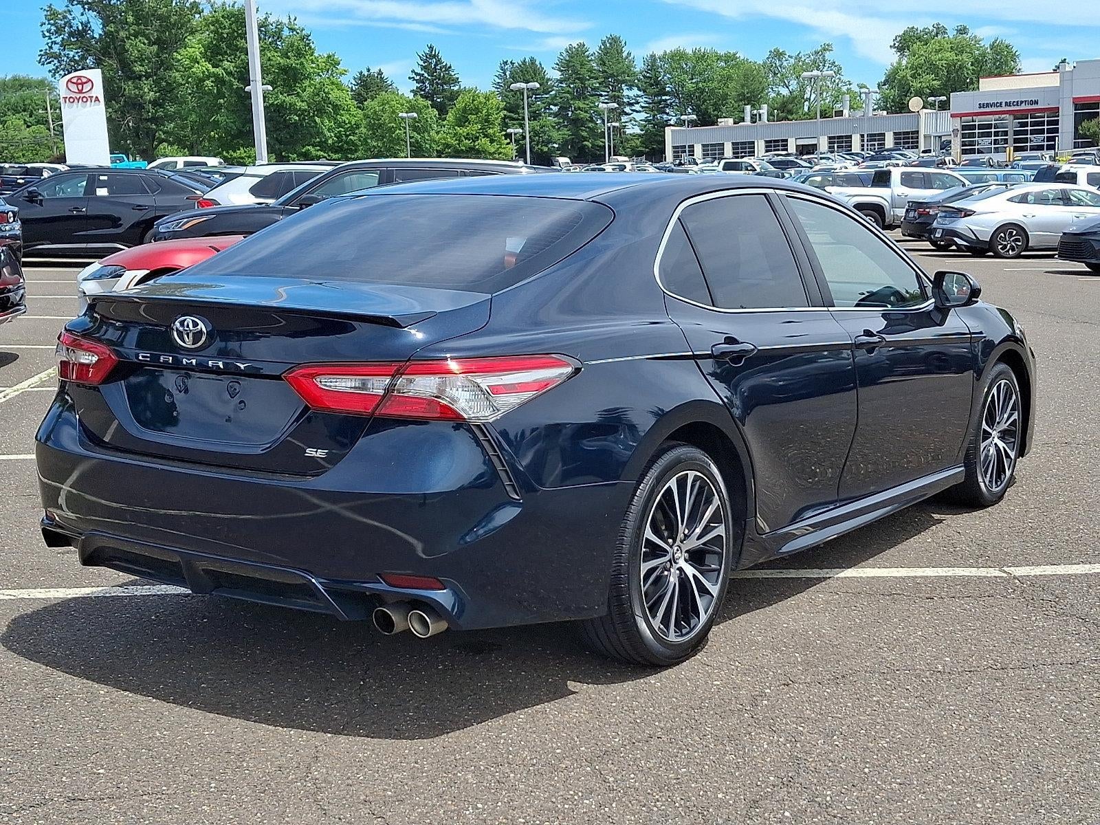 2018 Toyota Camry SE Auto (SE)