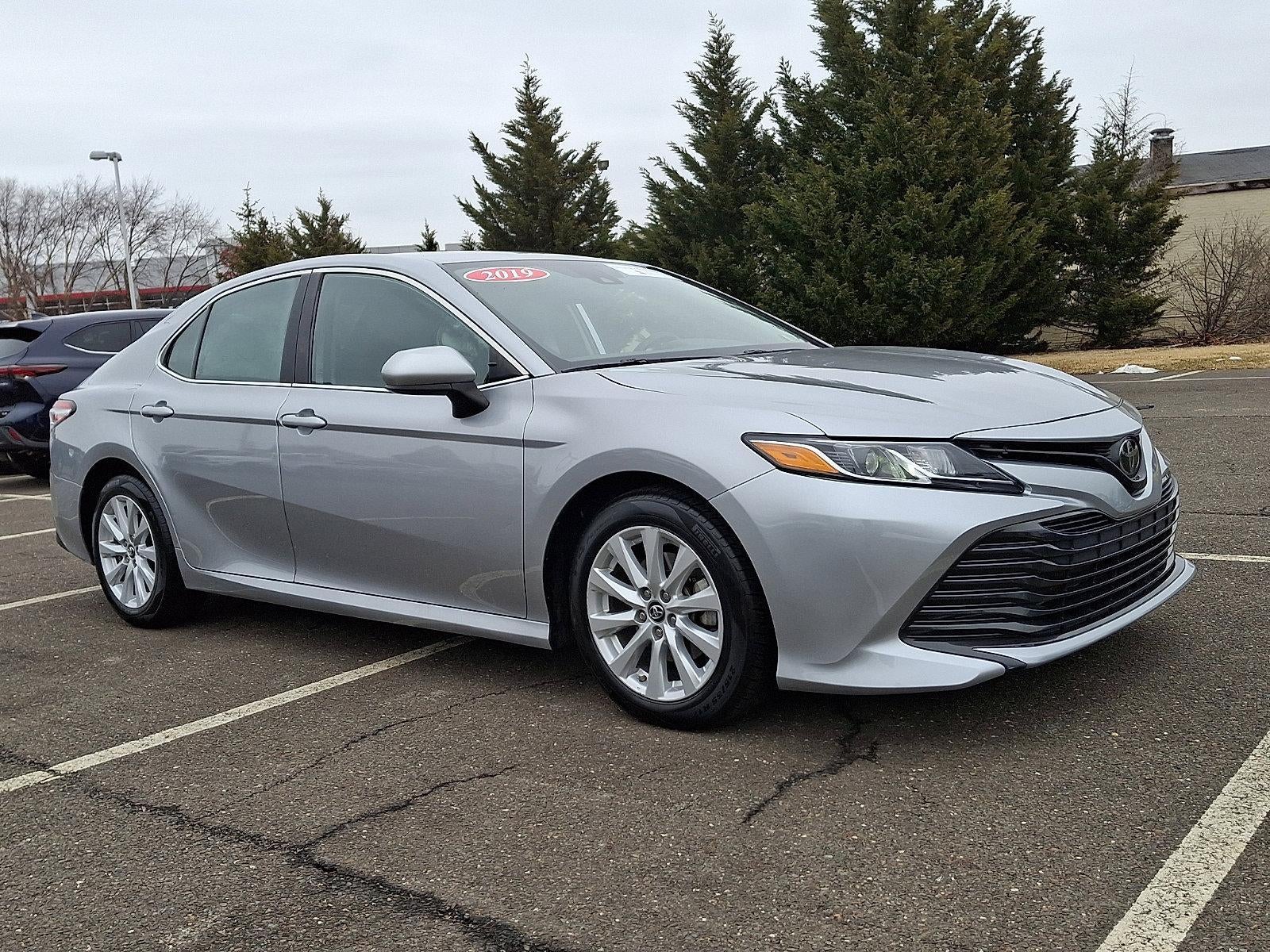 2019 Toyota Camry LE Auto (Natl)
