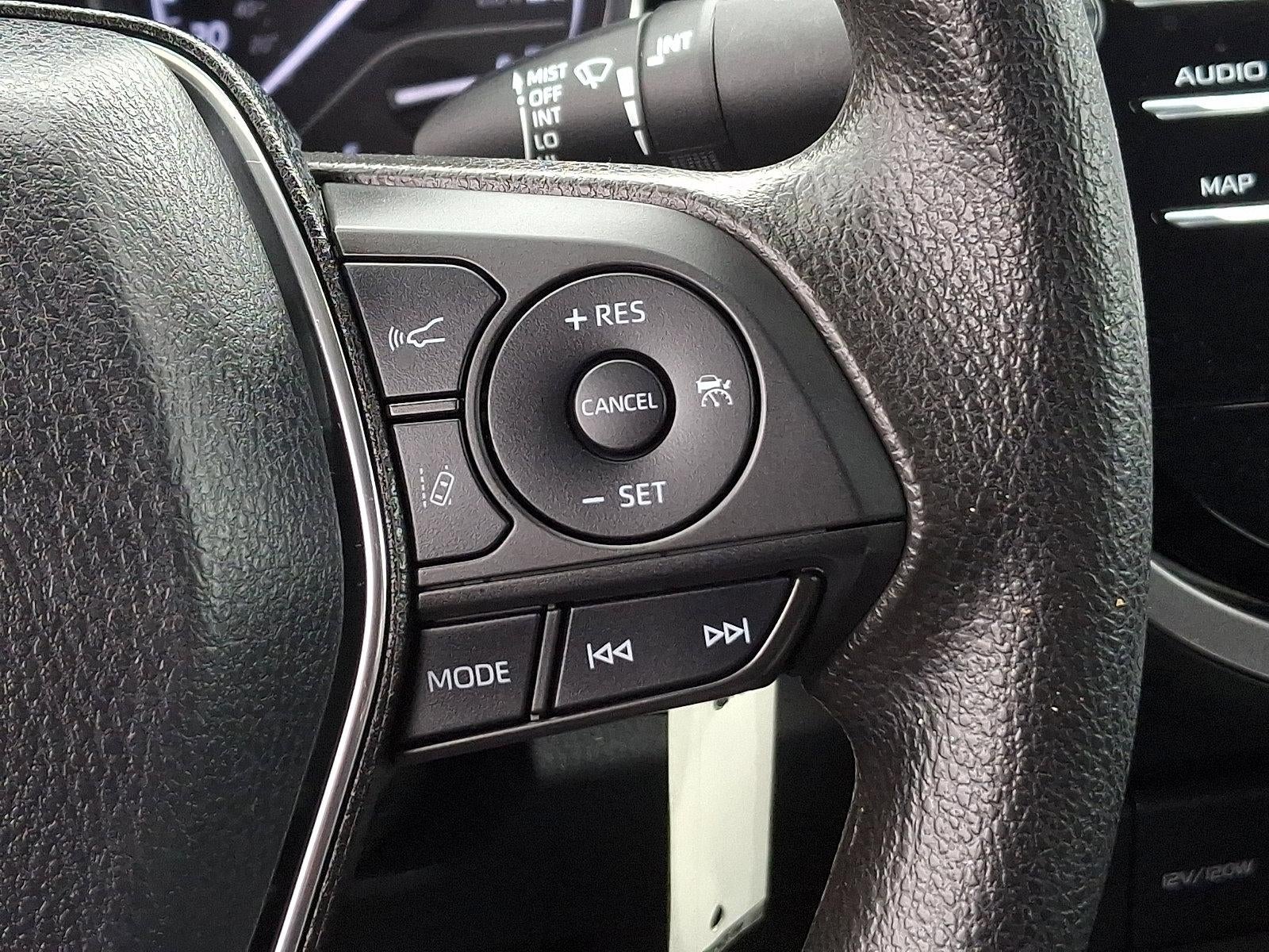 2019 Toyota Camry LE Auto (Natl)