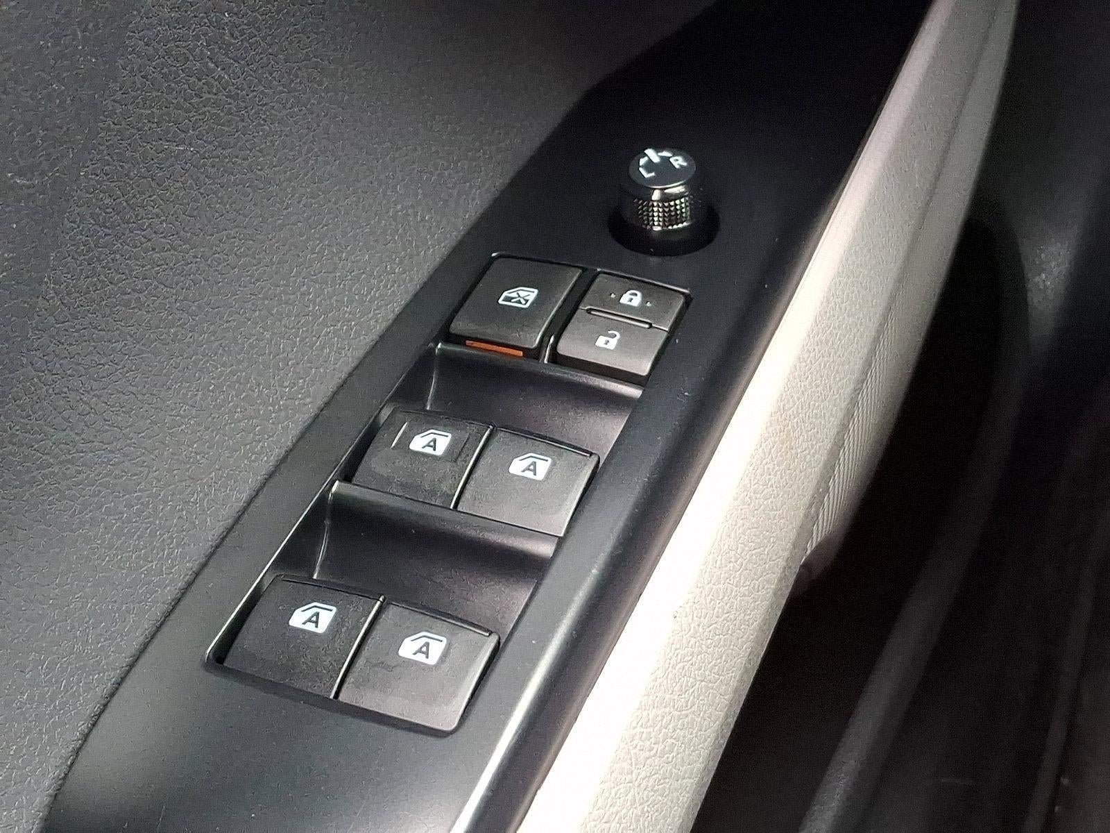 2019 Toyota Camry LE Auto (Natl)