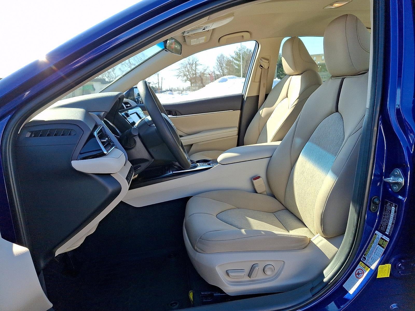 2018 Toyota Camry Hybrid LE CVT (Natl)