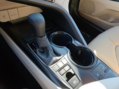 2018 Toyota Camry Hybrid LE CVT (Natl)