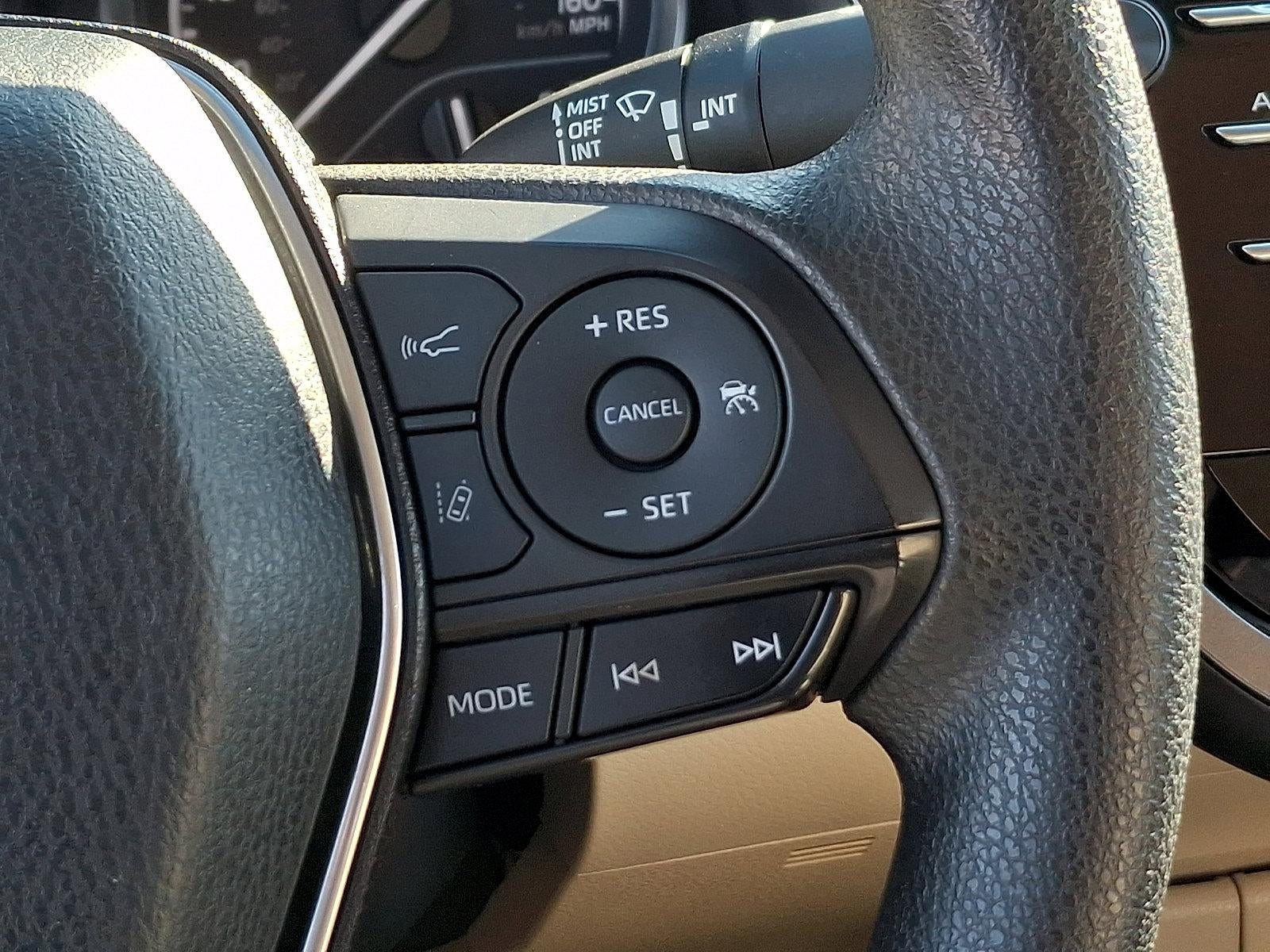 2018 Toyota Camry Hybrid LE CVT (Natl)