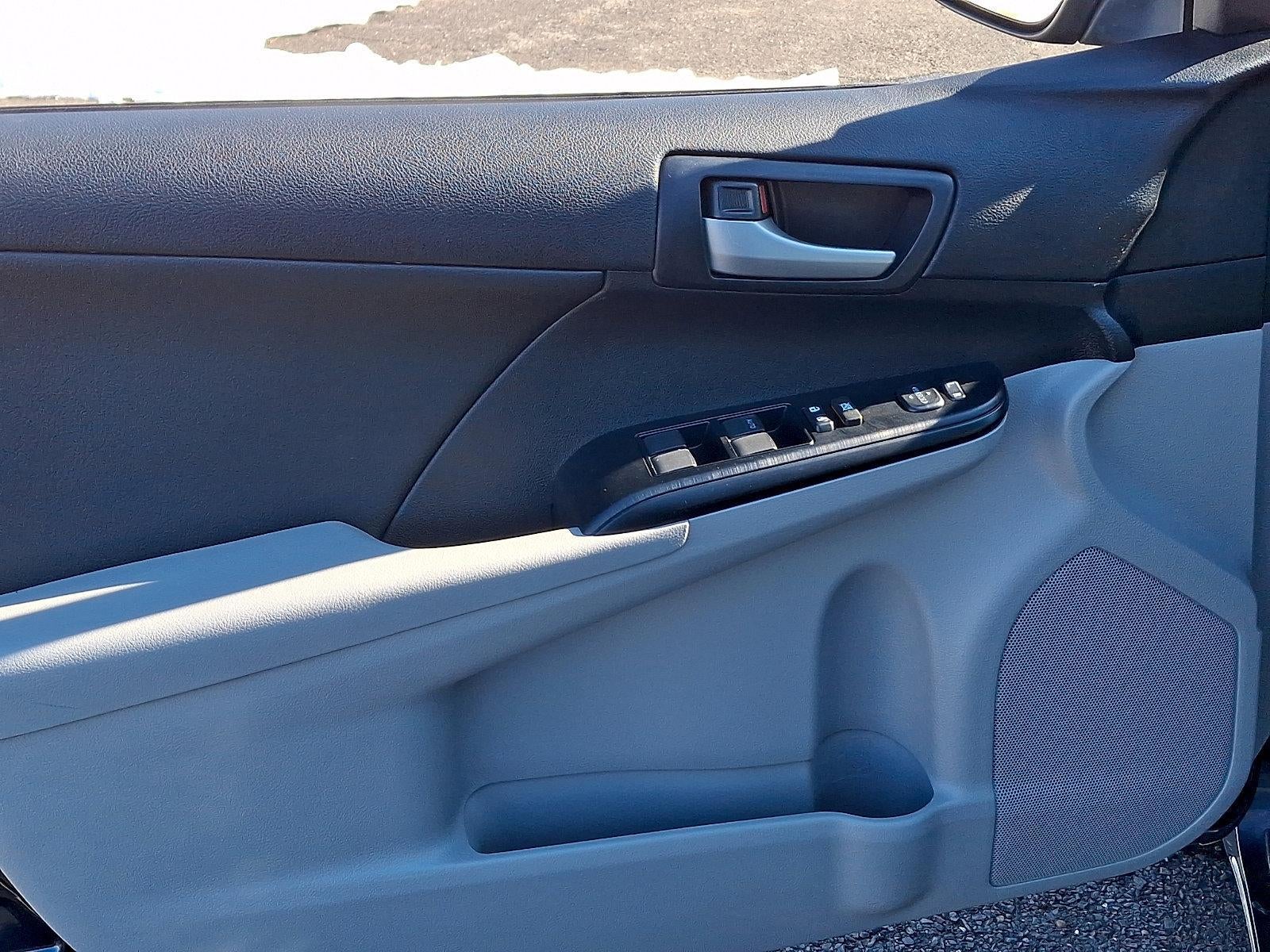 2014 Toyota Camry 2014.5 4dr Sdn I4 Auto LE (Natl)