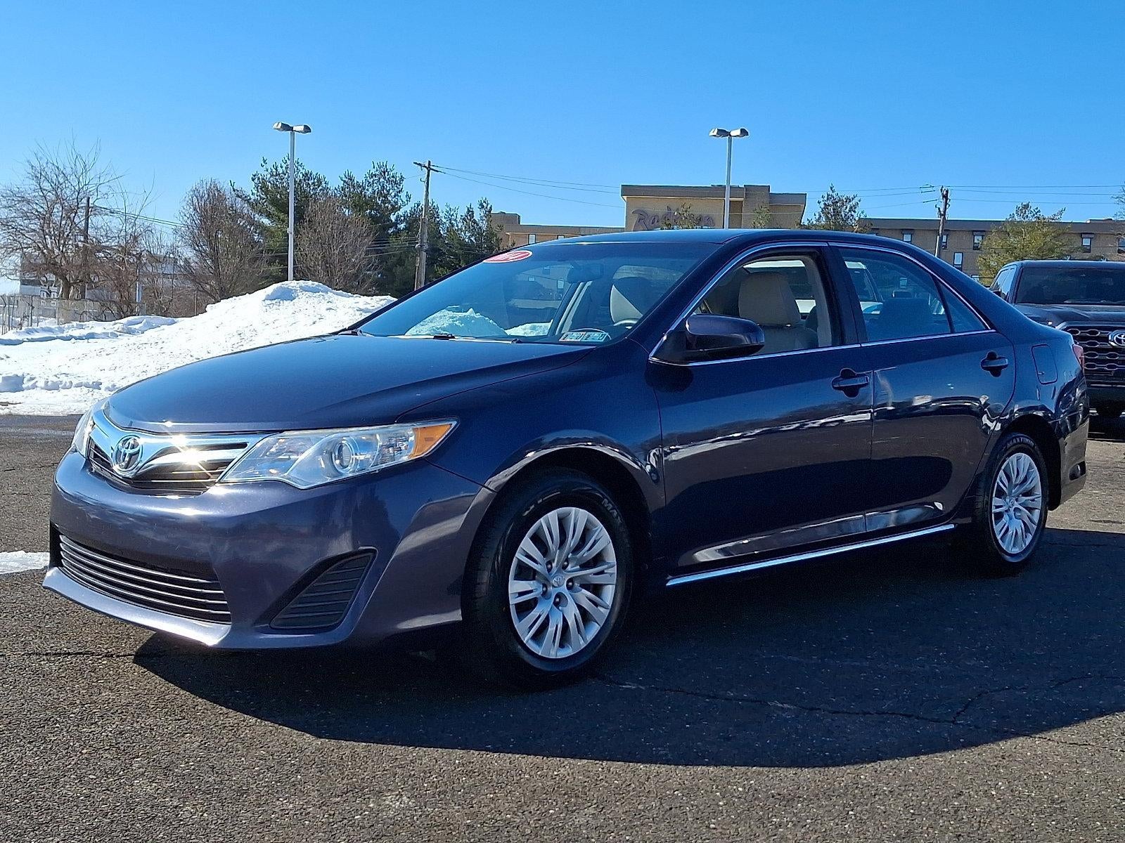 2014 Toyota Camry 2014.5 4dr Sdn I4 Auto LE (Natl)