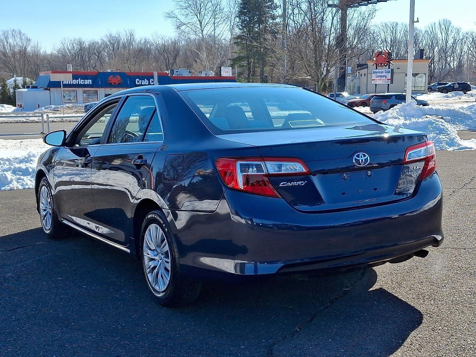 2014 Toyota Camry 2014.5 4dr Sdn I4 Auto LE (Natl)