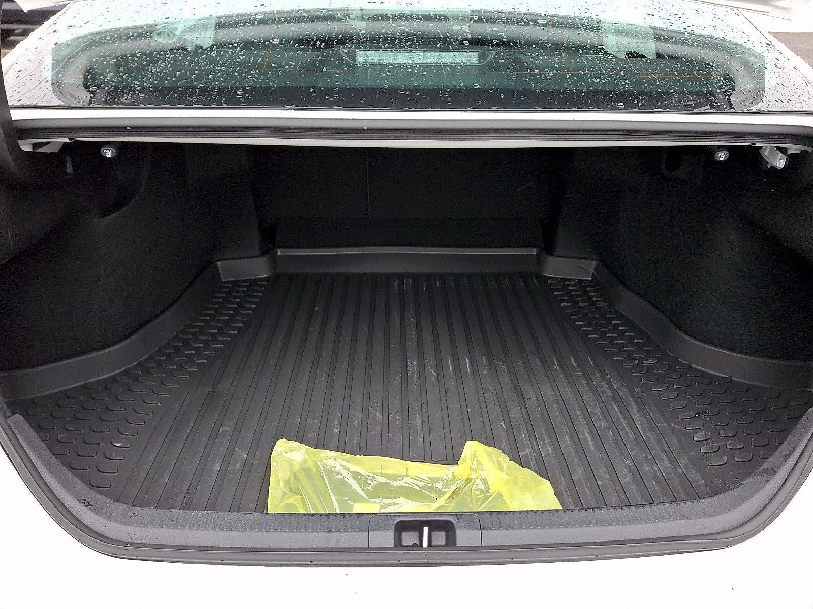 2024 Toyota Camry LE Auto (Natl)