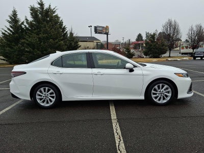 2024 Toyota Camry LE Auto (Natl)