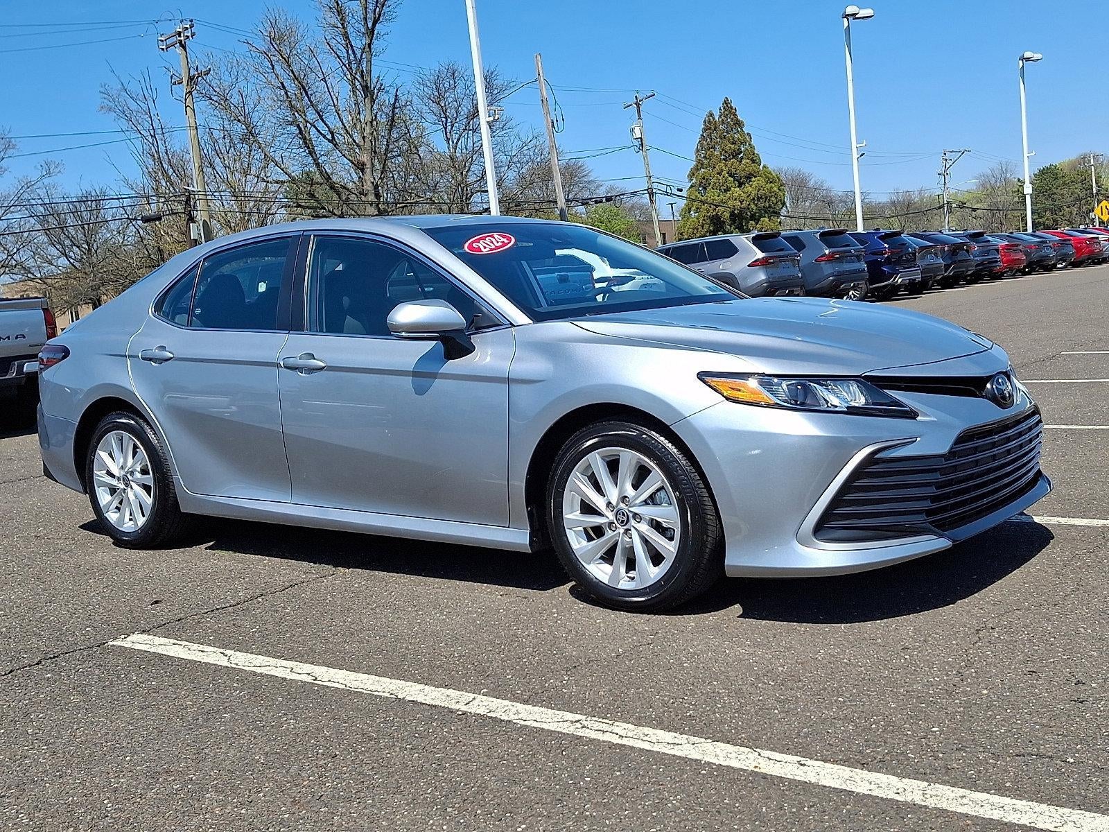 2024 Toyota Camry LE Auto (SE)