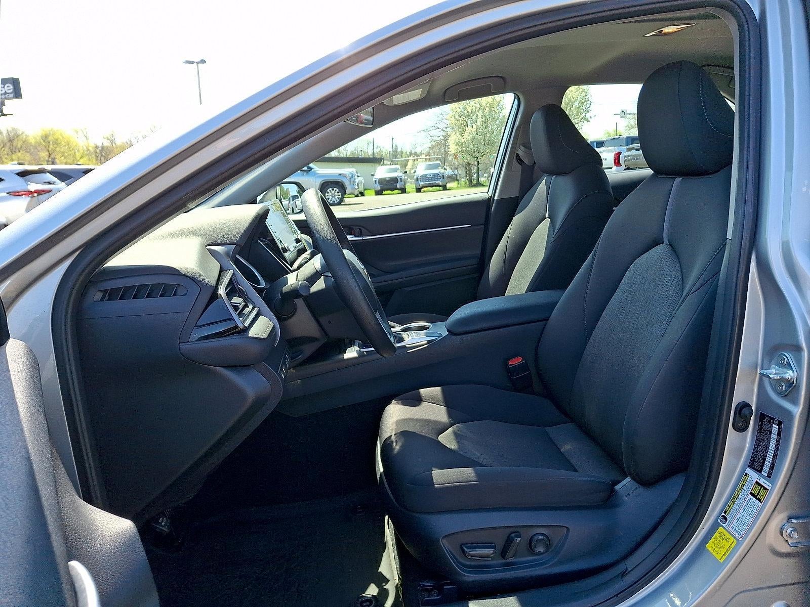 2024 Toyota Camry LE Auto (SE)