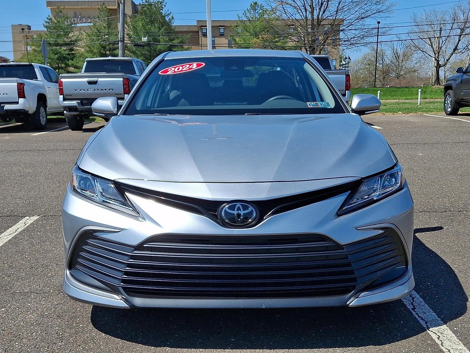 2024 Toyota Camry LE Auto (SE)