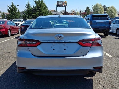 2024 Toyota Camry LE Auto (SE)