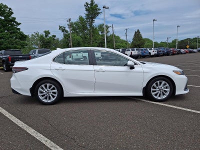 2022 Toyota Camry LE Auto (Natl)