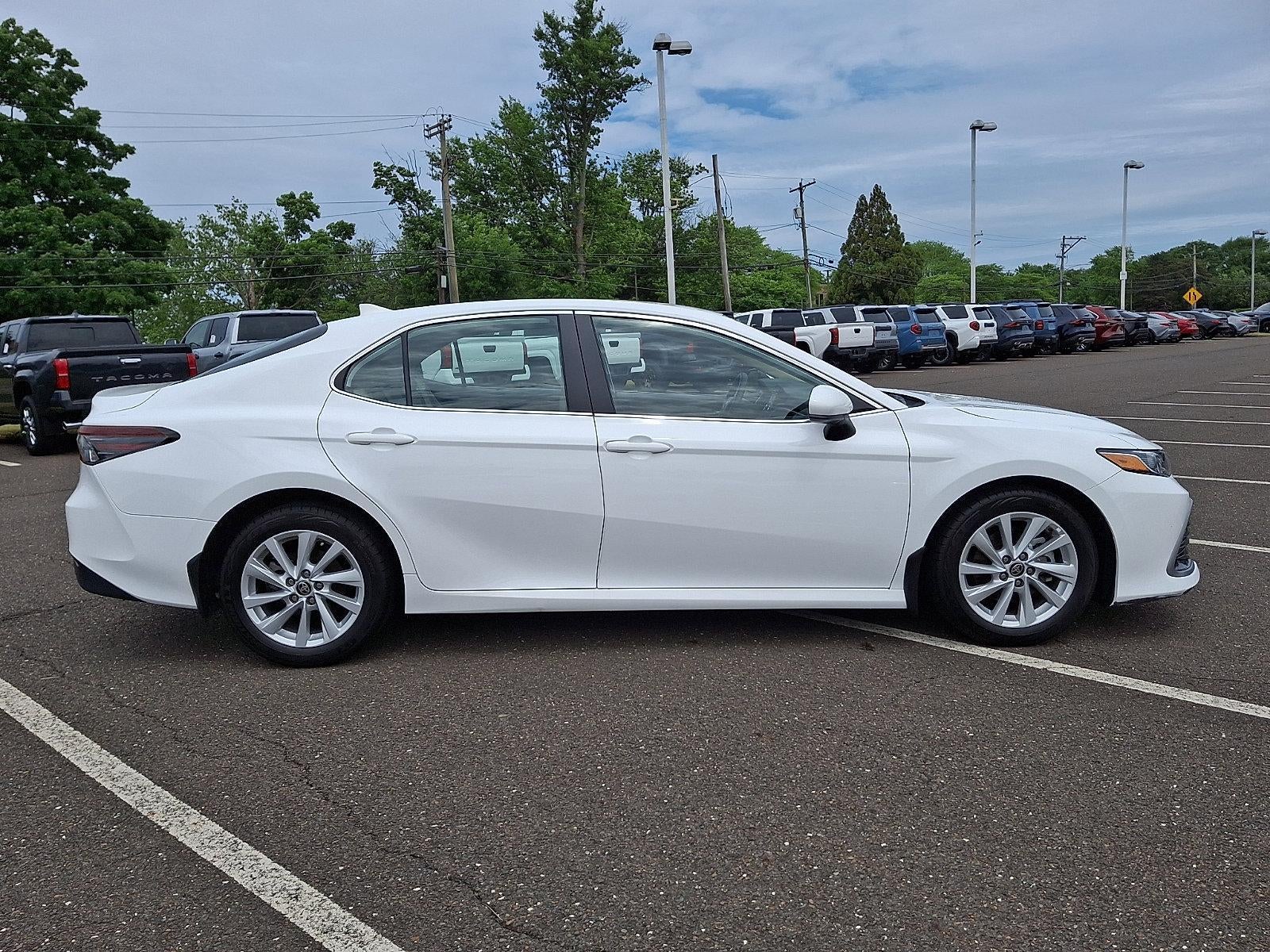 2022 Toyota Camry LE Auto (Natl)