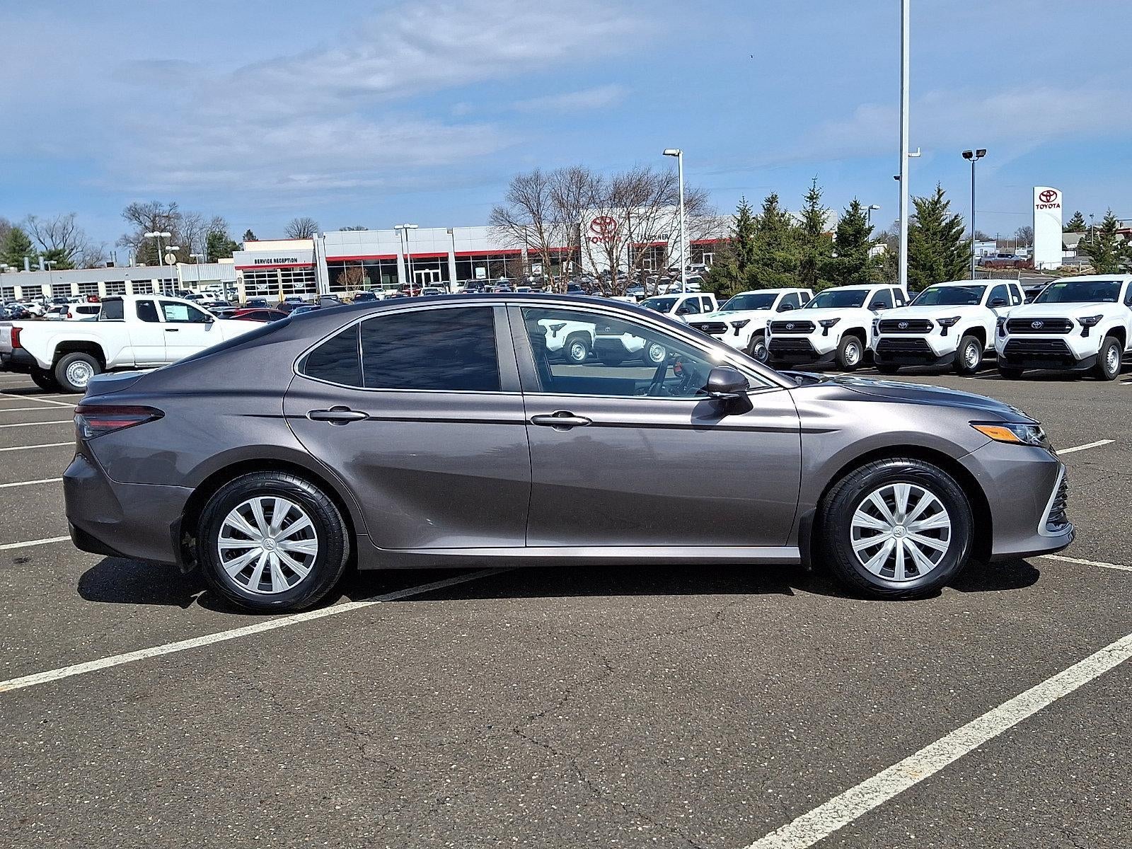 2023 Toyota Camry Hybrid LE CVT (Natl)
