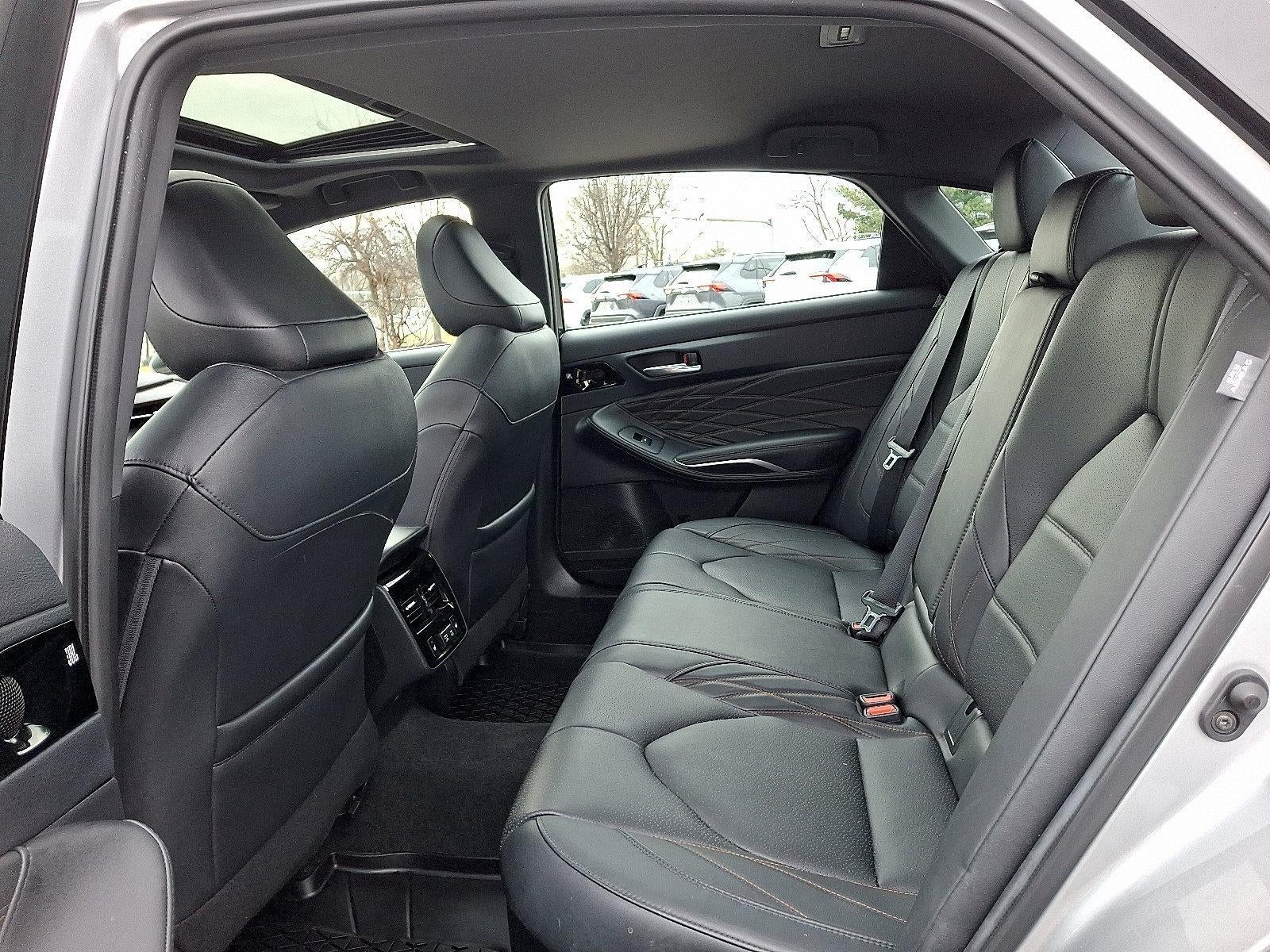 2021 Toyota Avalon Hybrid Limited FWD (Natl)