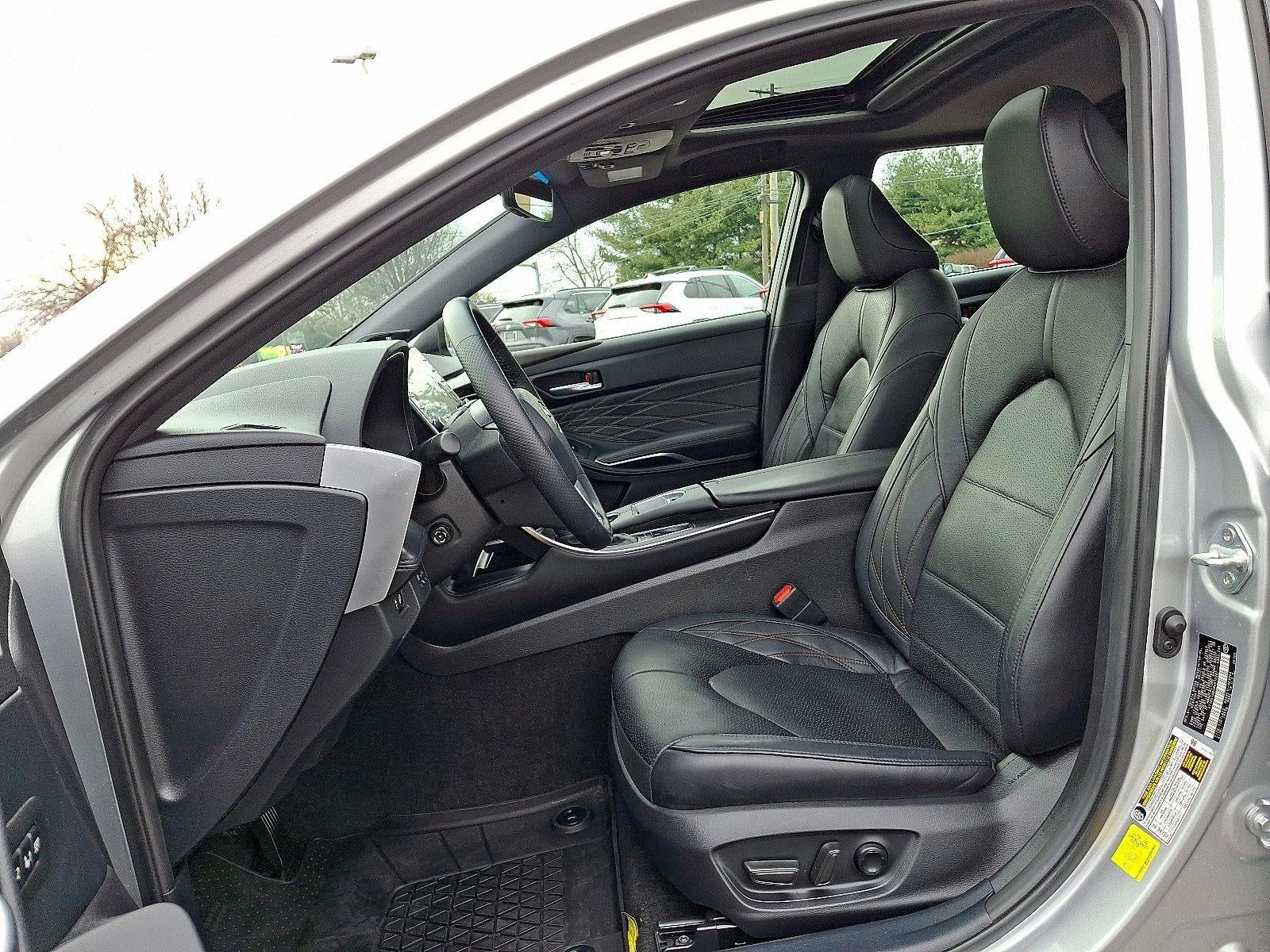 2021 Toyota Avalon Hybrid Limited FWD (Natl)