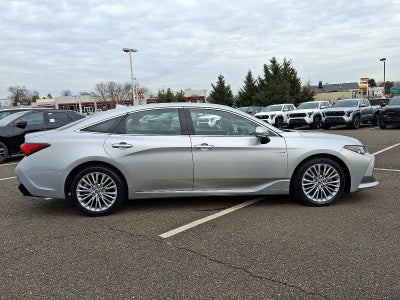 2021 Toyota Avalon Hybrid Limited FWD (Natl)