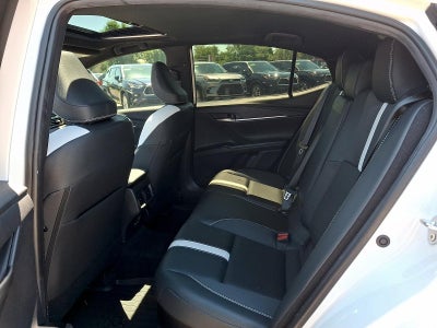 2025 Toyota Camry SE (Natl)