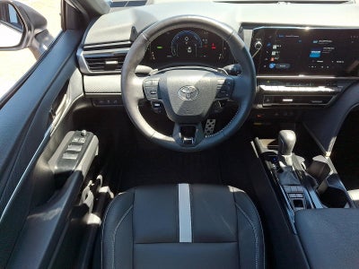 2025 Toyota Camry SE (Natl)