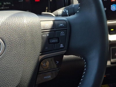 2025 Toyota Camry SE (Natl)