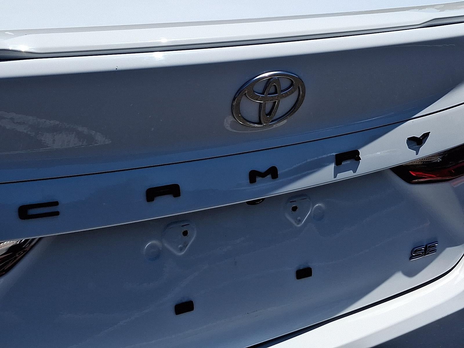 2025 Toyota Camry SE (Natl)