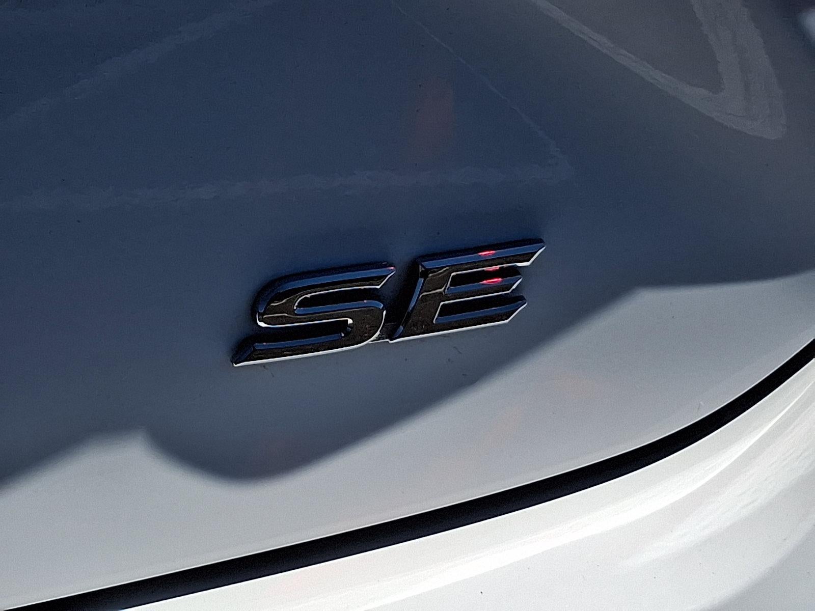 2025 Toyota Camry SE (Natl)
