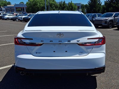 2025 Toyota Camry SE (Natl)
