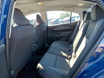2025 Toyota Camry LE (SE)