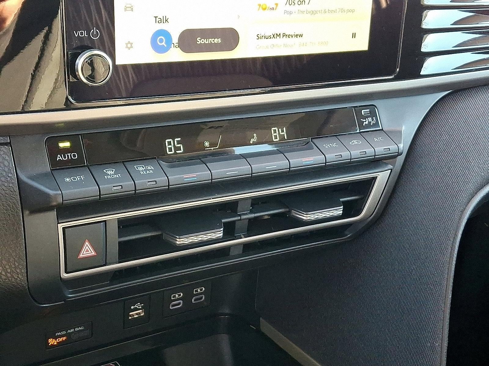 2025 Toyota Camry LE (SE)