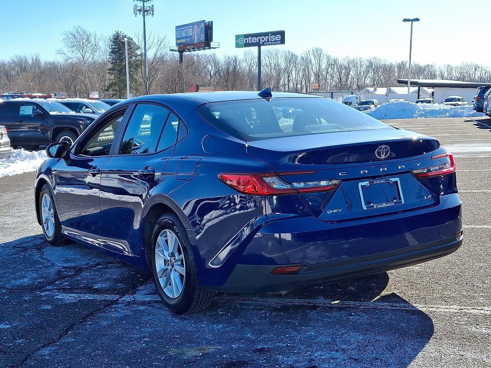 2025 Toyota Camry LE (SE)