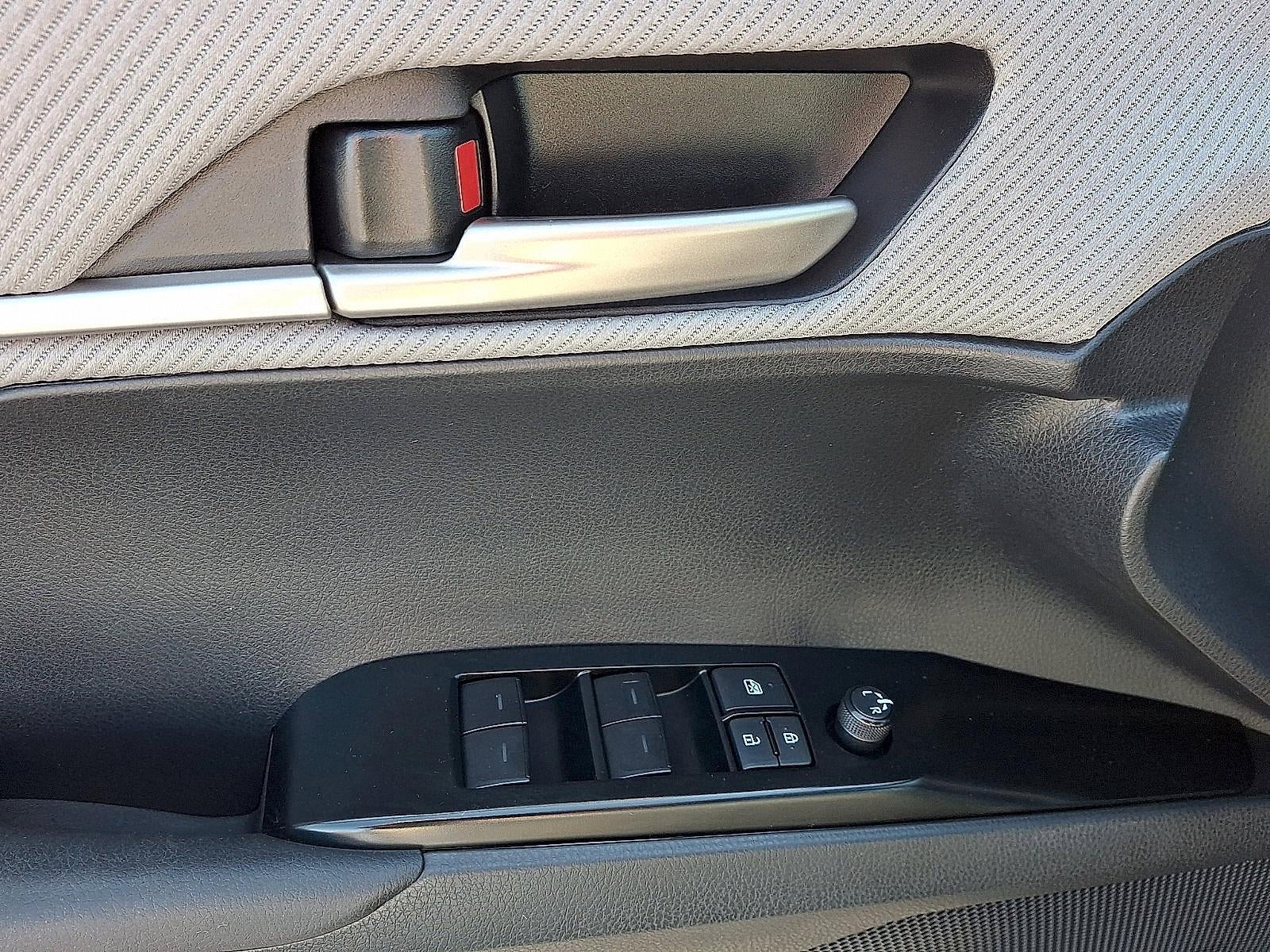 2025 Toyota Camry SE (SE)
