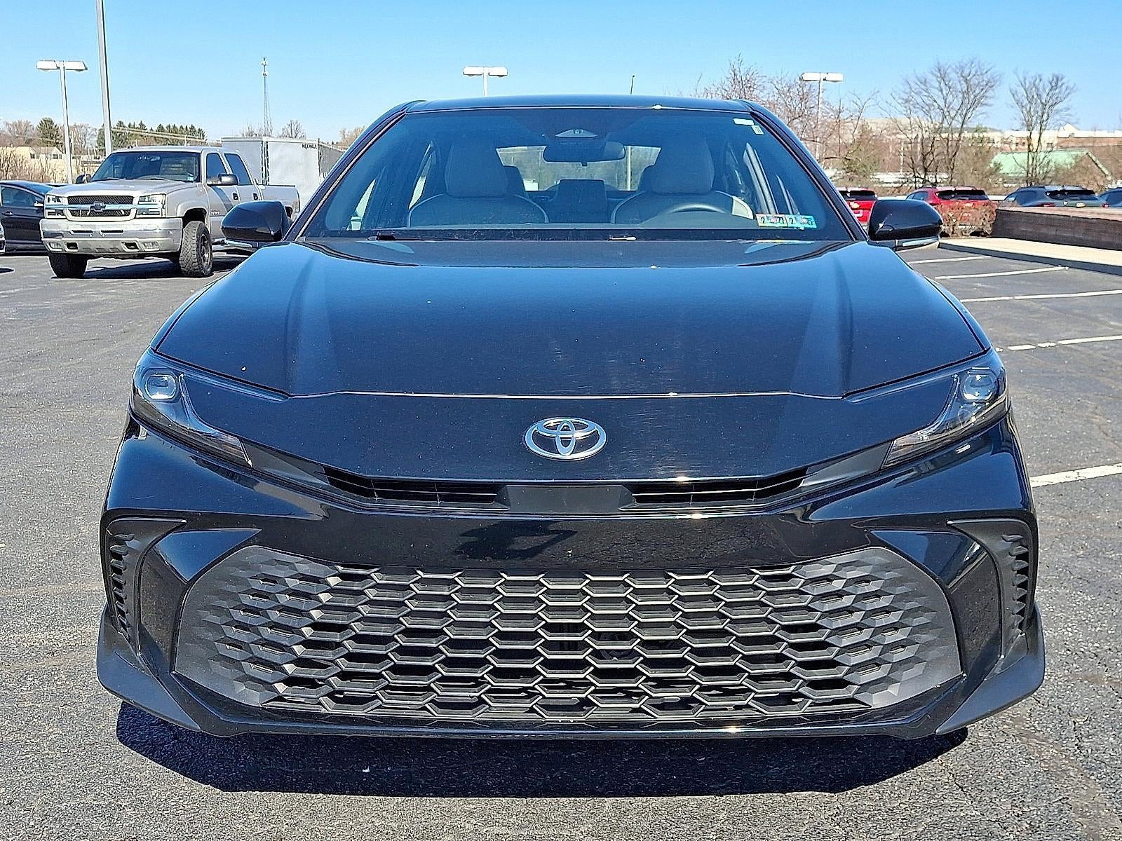 2025 Toyota Camry SE (SE)