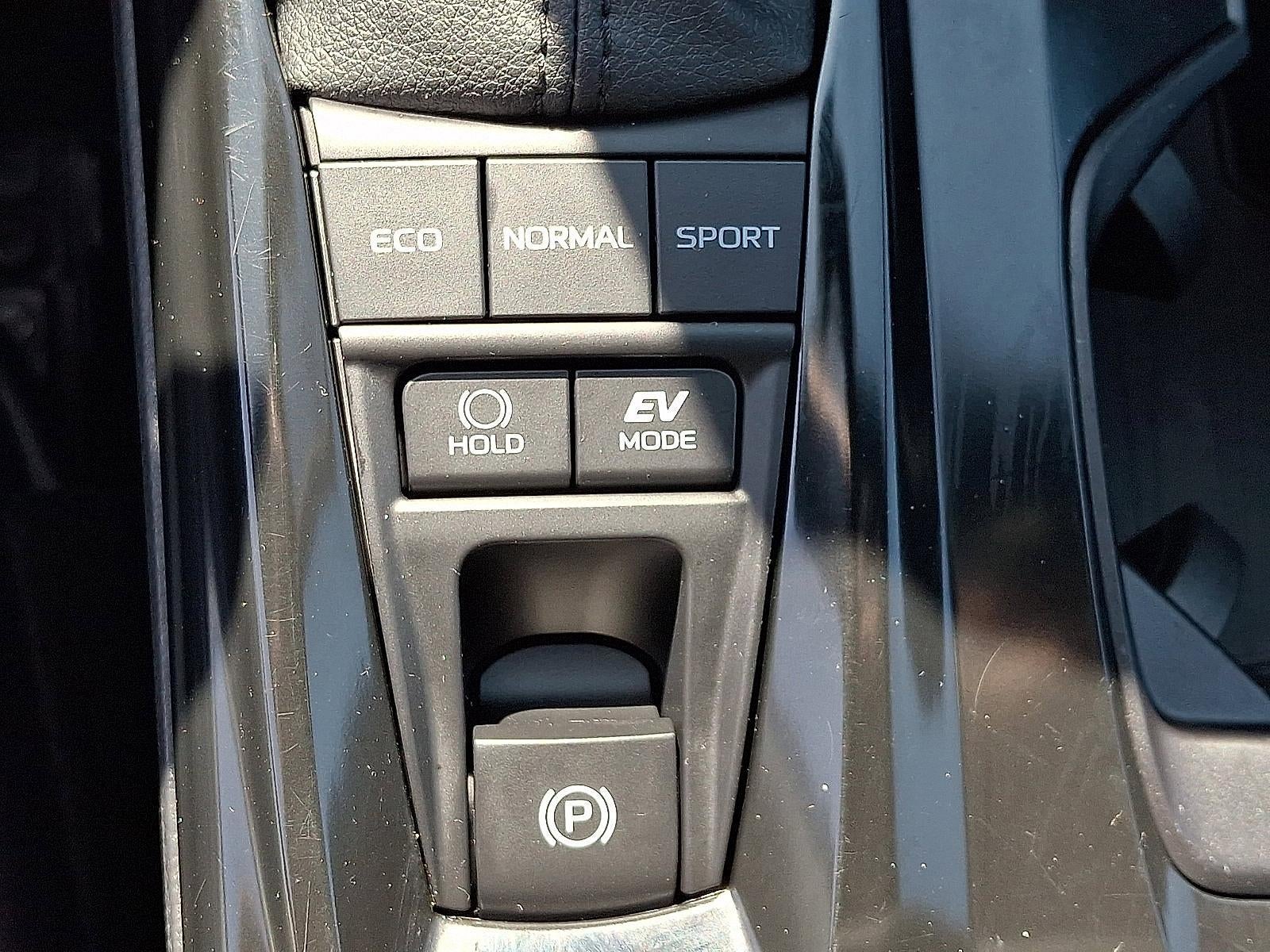 2025 Toyota Camry SE (SE)