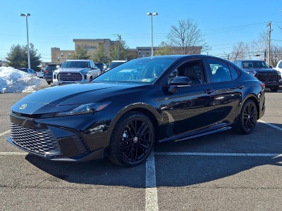 2025 Toyota Camry SE (SE)